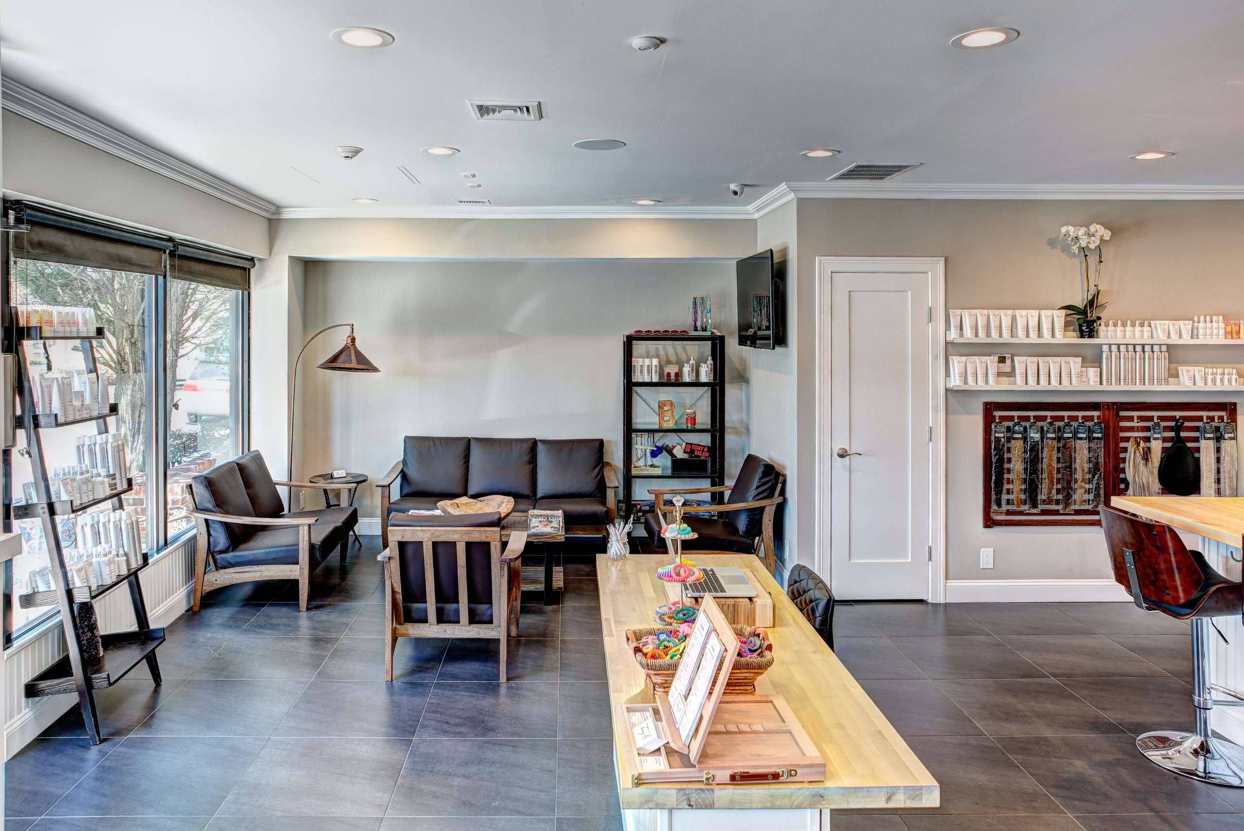 Tomy B. Salon Interior